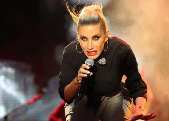 İrem Derici IBAN numarasını paylaştı hesabına para yağdı