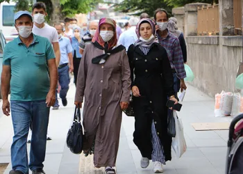 Cenaze ve nişan törenlerine katılan 75 kişiye virüs bulaştı