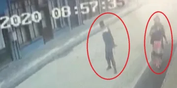 Bursa’da hırsızlık için girdikleri kafeden kahve içip çıktılar
