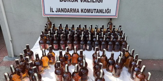 Bursa’da jandarma müşteri gibi gitti, suçüstü yakaladı!