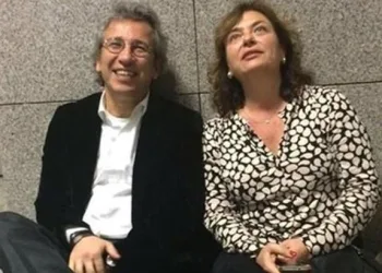 Can Dündar’ın eşi̇ hakkında yakalama kararı