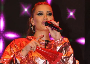 “Mikrofonu donuna sıkıştırıp göbek atmanı özledim”