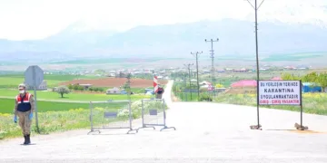 Taziye ziyareti sonrası bir mahalle karantinaya alındı