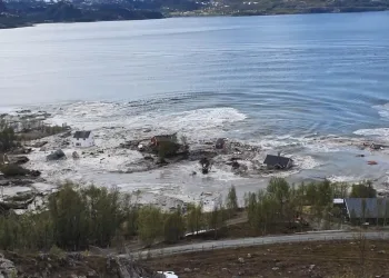 Norveç’te toprak kayması saniye saniye böyle görüntülendi