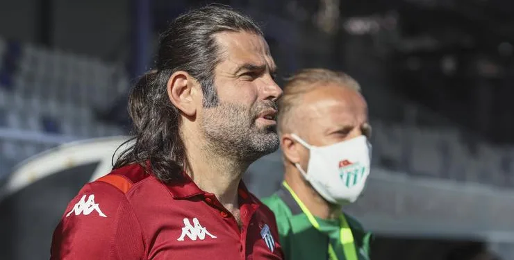 Bursaspor resmen açıkladı! Üzülmez ile yollar ayrıldı