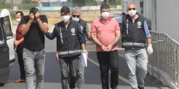 Araçlarında vurulmuşlardı, 25 yıl sonra gelen abla intikamı