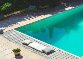 Fransa’da Türk anne ve 2 çocuğu havuzda ölü bulundu