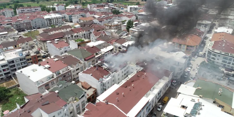 Bursa’da korku dolu anlar! 4 katlı bina boşaltıldı…