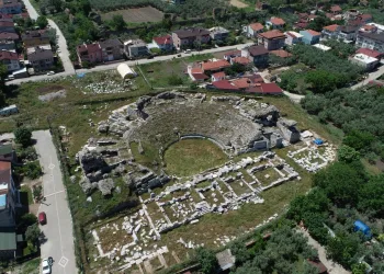 Bursa’daki Roma Tiyatrosu kazılar için gün sayıyor