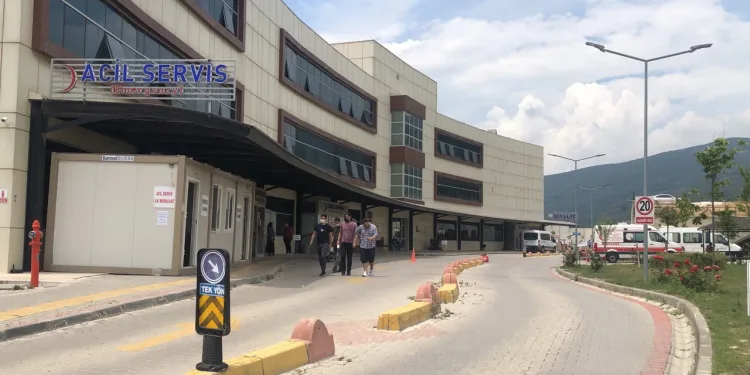 Bursa’da 61 işçi yedikleri yemekten zehirlendi