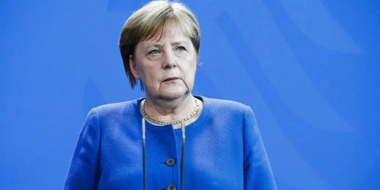 Merkel ırkçılığa tepki gösterdi: “Kesinlikle aday olmayacağım”