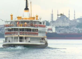 Adalara giriş-çıkış kısıtlaması sona erdi, vatandaşlar erkenden yola çıktı