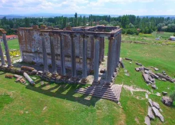 Ai̇zanoi̇ Anti̇k Kenti̇ Zi̇yarete Açıldı