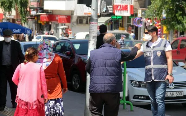 18 kişide virüs tespit edildi, maske zorunluluğu geldi