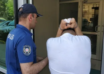 Asansörde taci̇z iddi̇ası