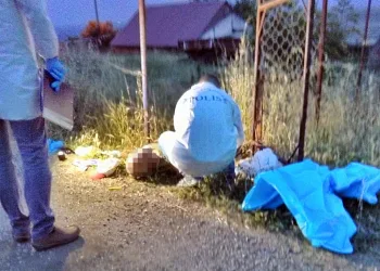 Babasının katilini 15 yıl sonra aynı yerde öldürdü