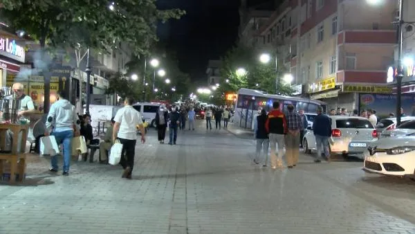 Bahçelievler ve Gaziosmanpaşa’da vatandaşlar sokağa akın etti