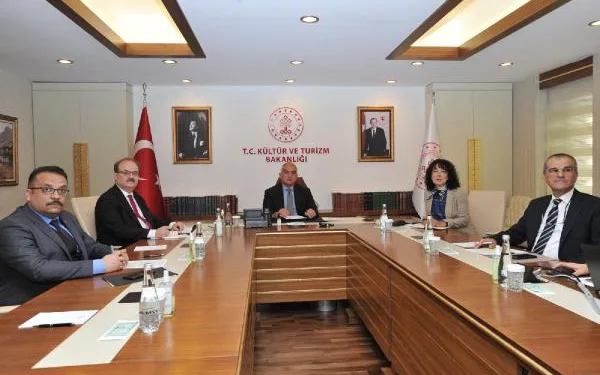 Bakan Ersoy: “Hedefimiz Bursa’nın payını artırmak”
