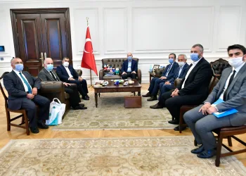 Bakan Soylu İdlib için 10 briket ev daha bağışladı