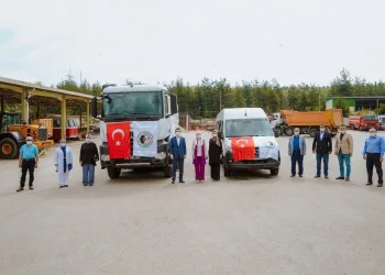 Bakanlık Kestel Belediyesi’ne süpürge aracı hibe etti