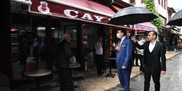 Osmangazi’deki esnafa Dündar’dan ilk gün ziyareti