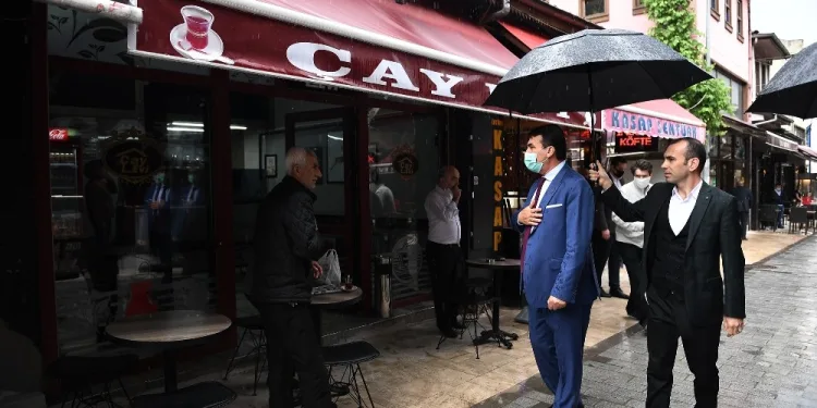 Osmangazi’deki esnafa Dündar’dan ilk gün ziyareti