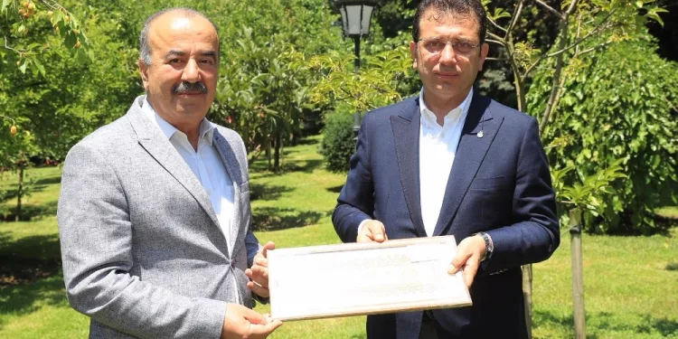 Başkan Türkyılmaz, Ekrem İmamoğlu ile buluştu