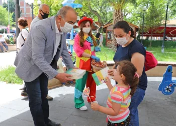 Mudanya’da Başkan Türkyılmaz’dan çocuklara sürpriz