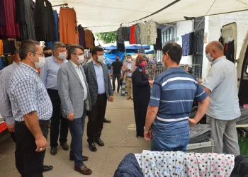 Başkan Yılmaz pazarın nabzını tuttu