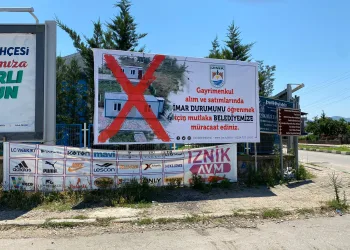 İznik Belediye Başkanı’ndan kaçak yapılara afişli tedbir