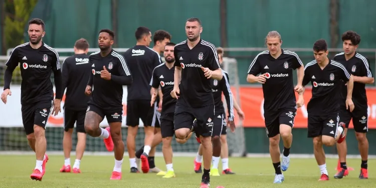 Beşi̇ktaşta Hazırlıklar Sürüyor