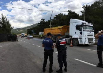 Bodrum’a 14 saatte rekor araç girişi yapıldı
