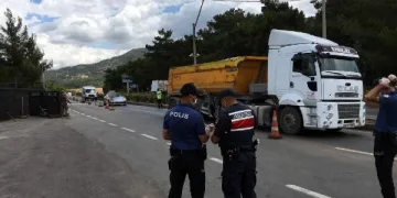 Bodrum’a 14 saatte rekor araç girişi yapıldı
