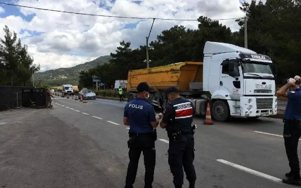 Bodrum’a 14 saatte rekor araç girişi yapıldı