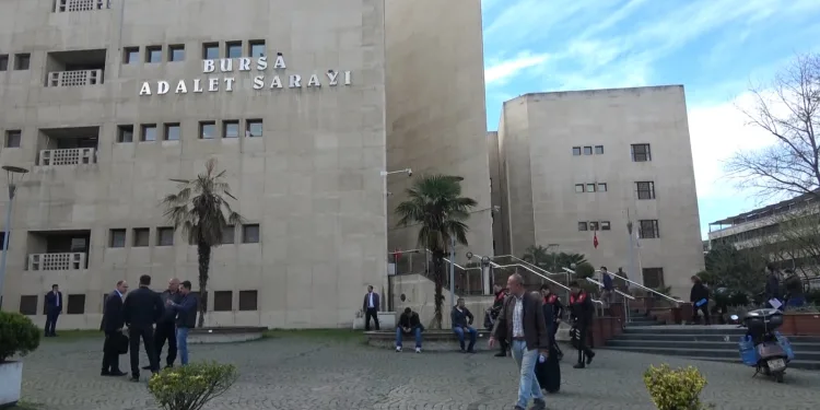 Bursa Adliyesi’nde karantina sayısı 14’e yükseldi