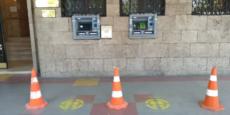 Bursa Büyükşehi̇r’den sosyal mesafe düzenlemesi