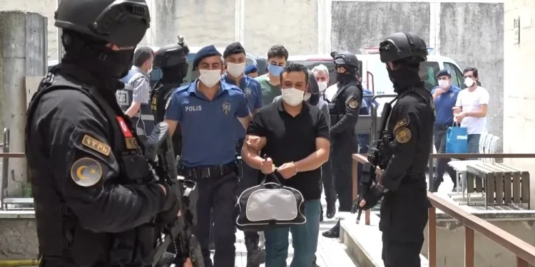 Bursa’da 23 FETÖ şüphelisi adliyeye sevk edildi