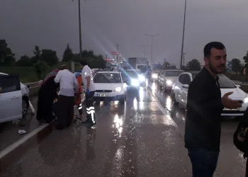 Bursa’da 5 araçlık zincirleme kaza