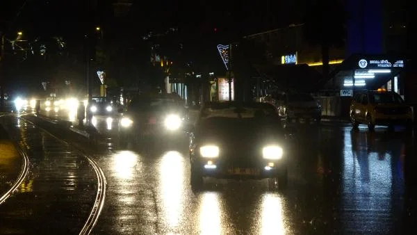 Bursa’da kısıtlamanın ardından vatandaşlar sokaklara akın etti