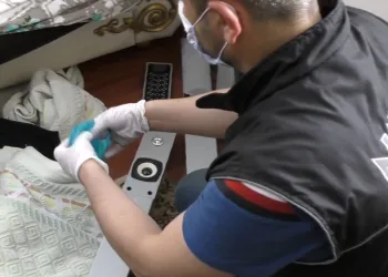 Bursa’da uyuşturucu operasyonunda 4 gözaltı