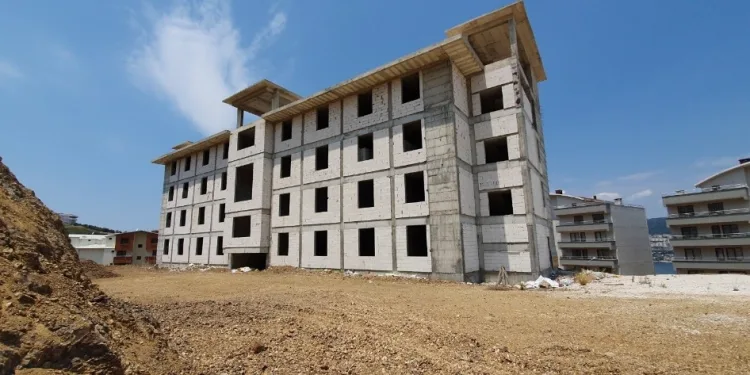Kur’an Kursu bi̇nası, alemci̇leri̇n mekanı oldu