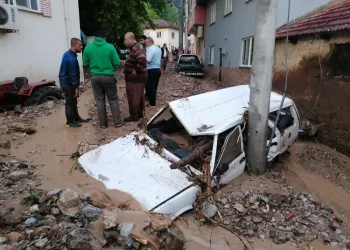 Bursa’da sel felaketinde ölü sayısı 2’ye yükseldi