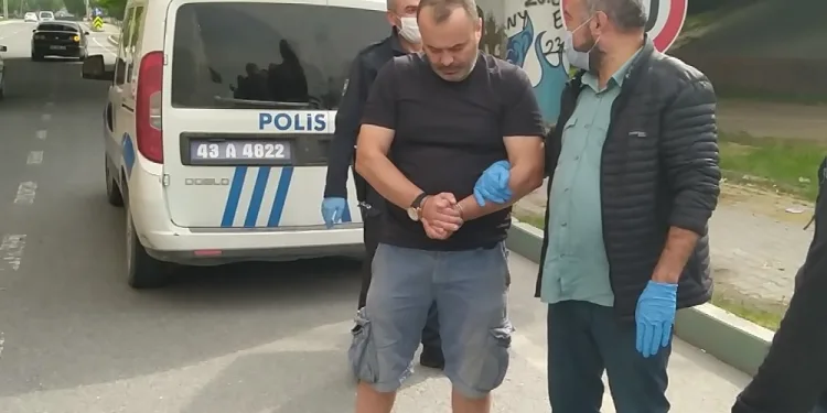 Bursa’da eşini öldüren zanlı, şehir dışında yakalandı!