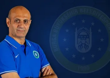 Bursa Büyükşehir Belediyespor Fazıl Demirci ile yola devam dedi