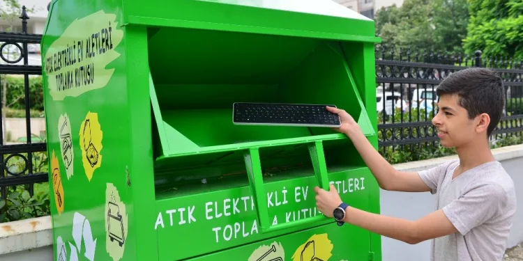 Yıldırım, e-atıklarda fark yaratan belediye listesinde zirvede