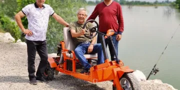 Bursalı ikiz çiftçi kardeşlerden 3 tekerli çöl aracı