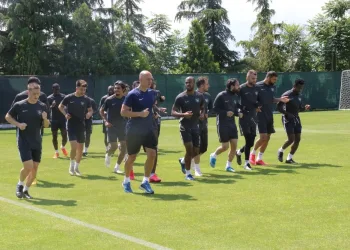 Deni̇zli̇sporlu futbolculardan hazırız mesajı