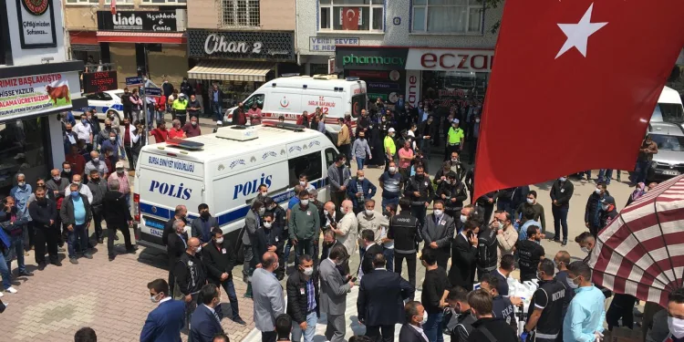 Bursalı Şehit Polis son yolculuğuna uğurlanıyor (CANLI YAYIN)