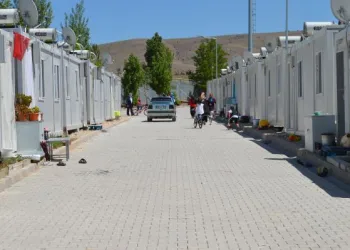 Elazığ’da konteyner kentlerde hayat normale dönmeye başladı