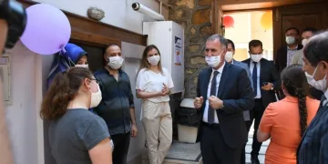 İnegöl’de engelsi̇z yaşam merkezi̇ hi̇zmete başladı